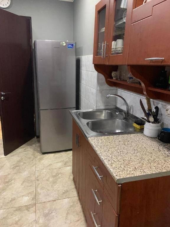 Тбилиси: 3 Rooms Apartment Near Old City