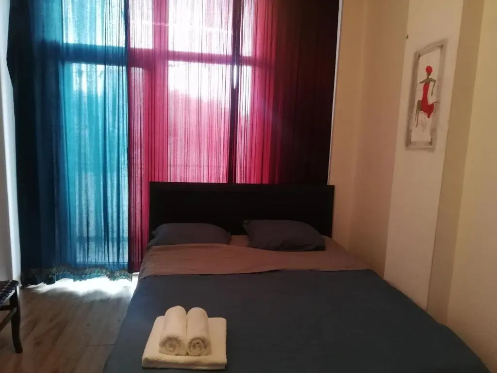 Тбилиси: 25 Iona Tuskia St Apartment