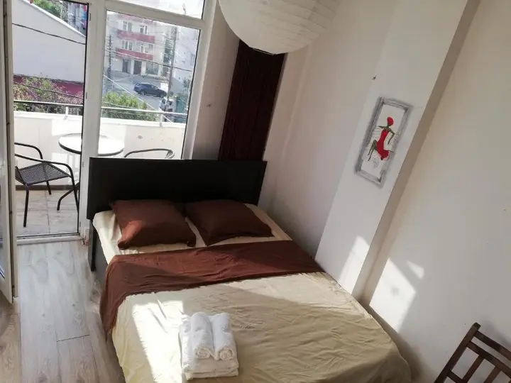 Тбилиси: 25 Iona Tuskia St Apartment
