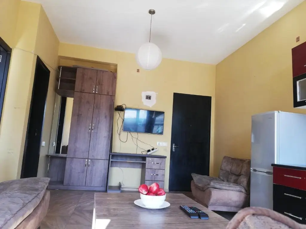 Тбилиси: 25 Iona Tuskia St Apartment