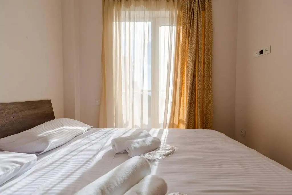 Батуми: Beachfront Apartment with Sea View