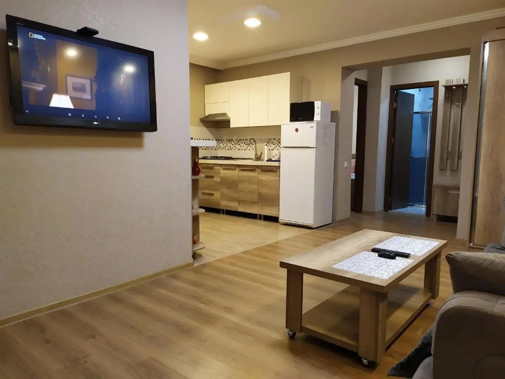 Тбилиси: 3 room Apartment near Railway Station & Dinamo Arena