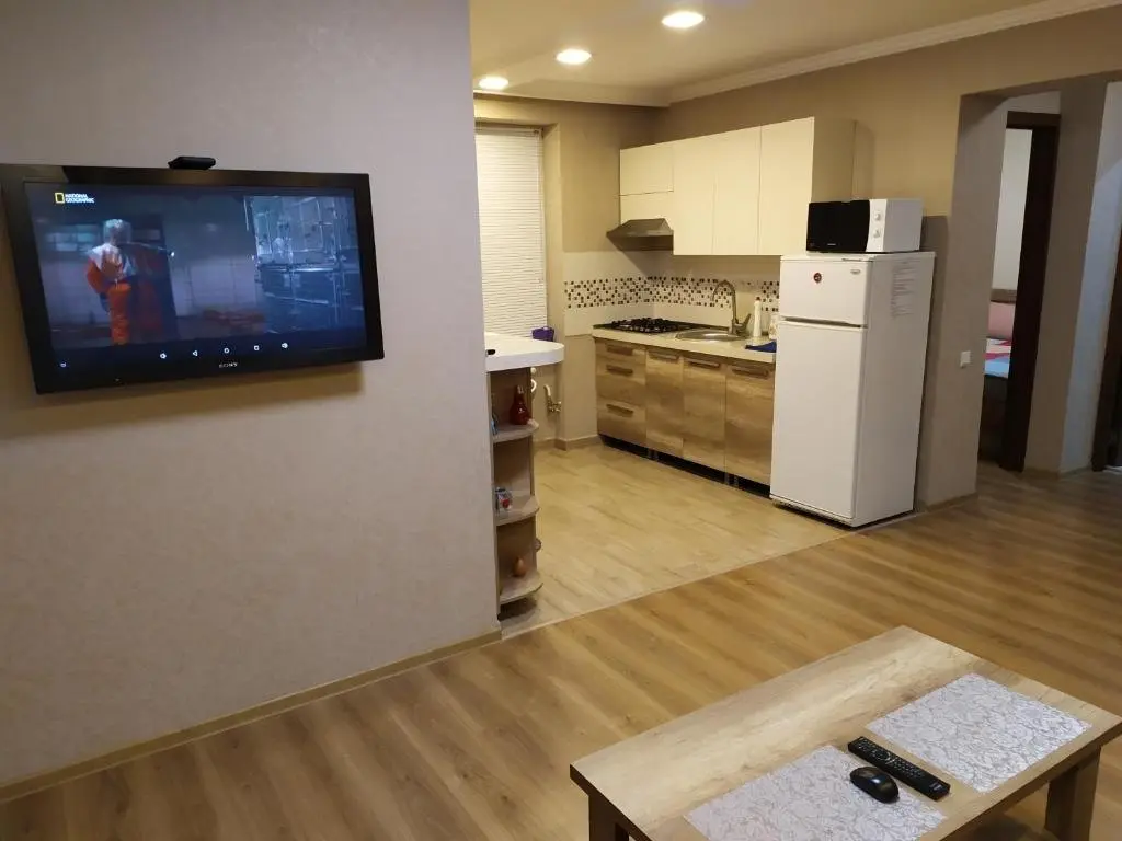 Тбилиси: 3 room Apartment near Railway Station & Dinamo Arena