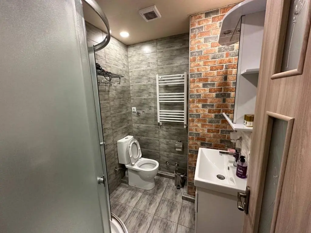 Тбилиси: 5 Rooms near 300 Aragveli metro station