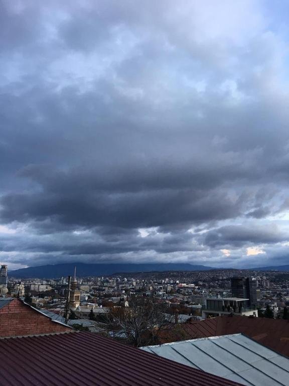 Тбилиси: -30% Apartment With Terrace In Old Tbilisi