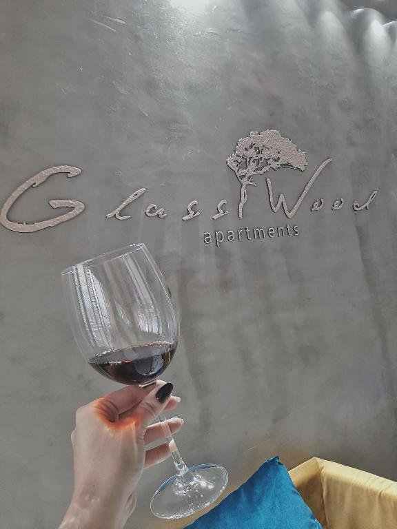 Батуми: 1stBatumi Glass Wood