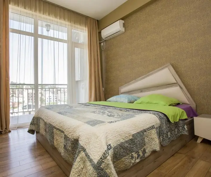 Тбилиси: Apartment 3 bedroom in Simon Kandelaki 15
