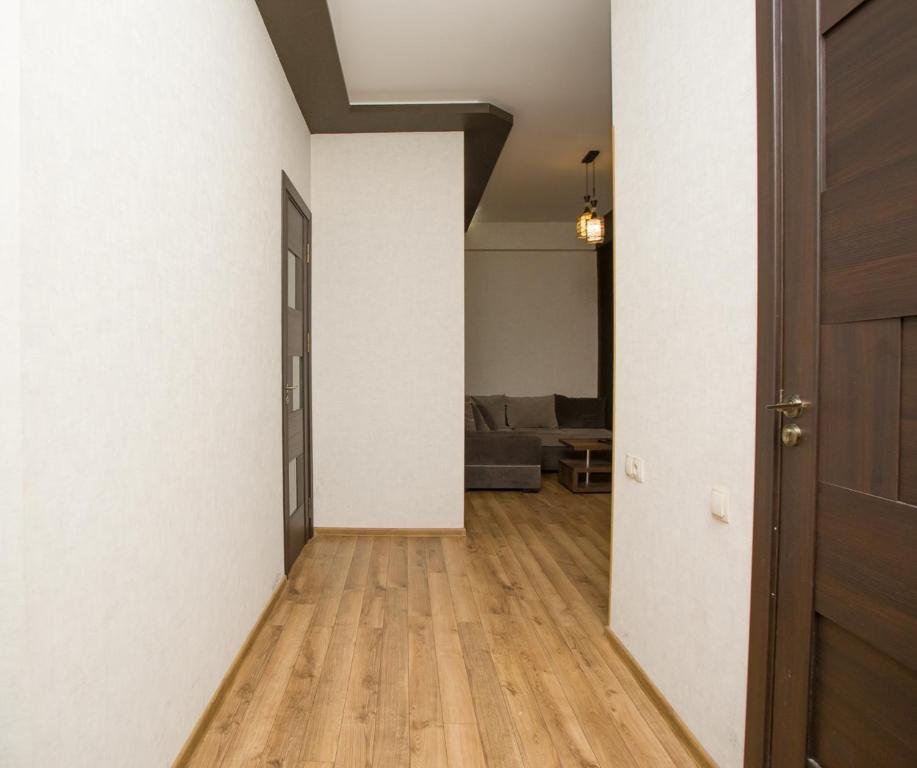 Тбилиси: Apartment 3 bedroom in Simon Kandelaki 15