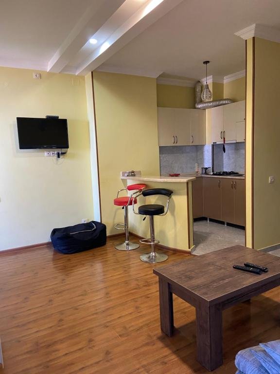 Батуми: 2 bedroom apartment for rent in Batumi