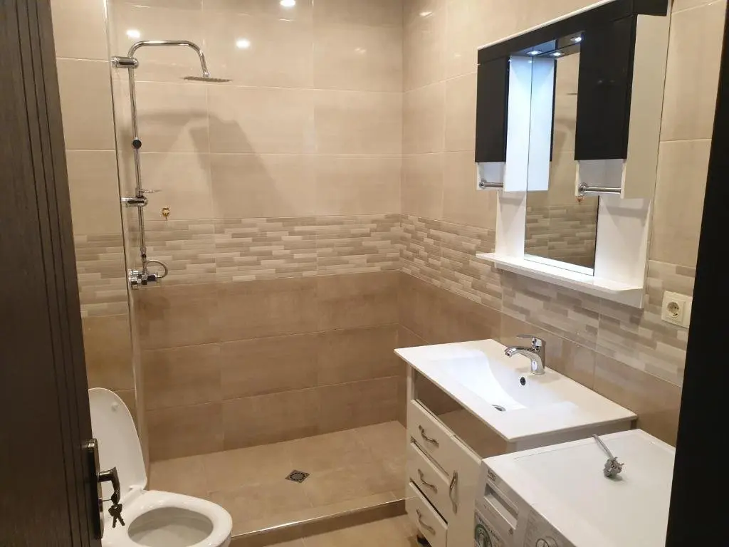Тбилиси: 2 bed room luxury apartment