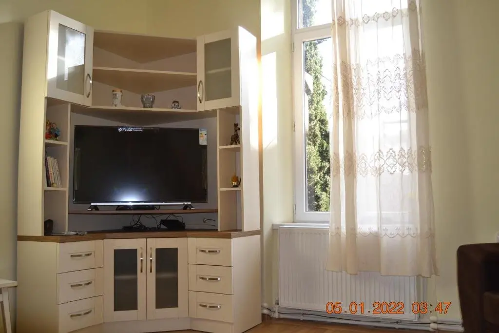 Тбилиси: 2 Bedroom Duplex Apartment in Freedom Square