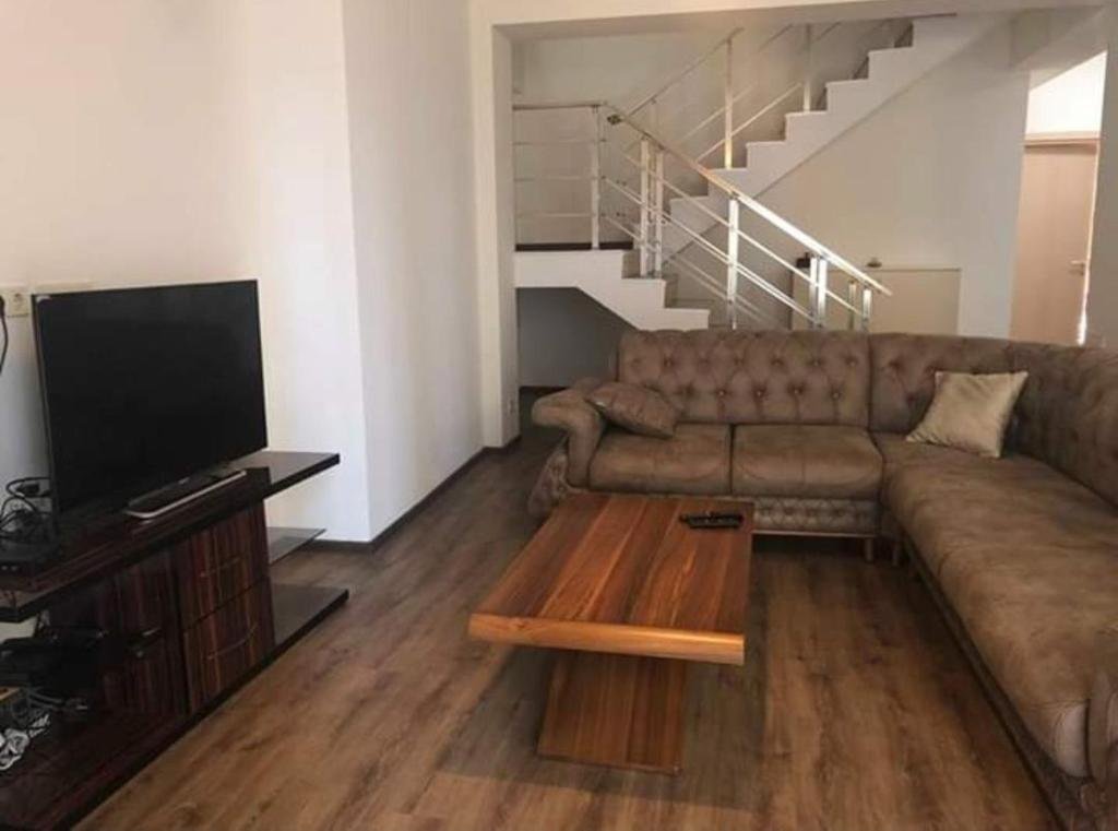 Тбилиси: Apartment On Daraselia 12