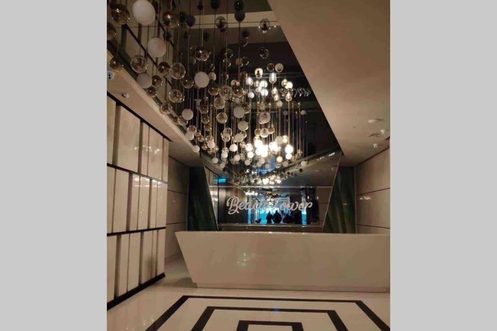 Батуми: Batumi beach tower apartment 2005