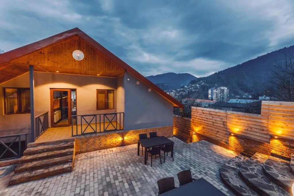 Боржоми: 10 KEYS Boutique Hotel