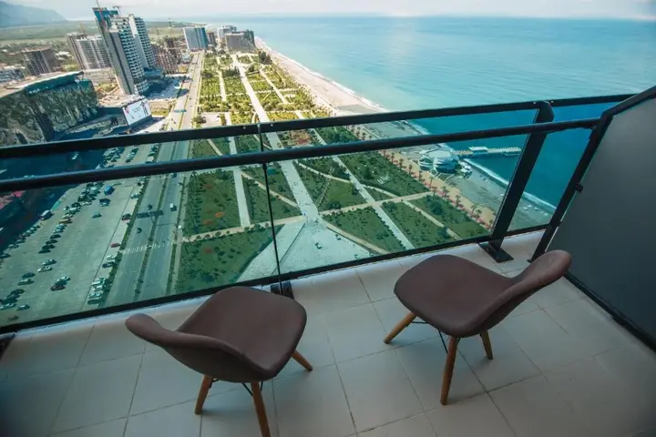 Батуми: 32-18 Sea View Beach Tower