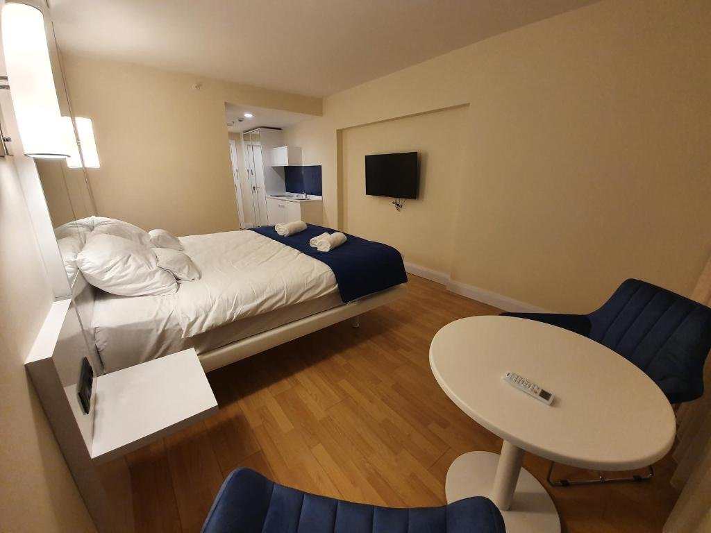 Батуми: Batumi Orbi City Beach Studio Apartment Block A