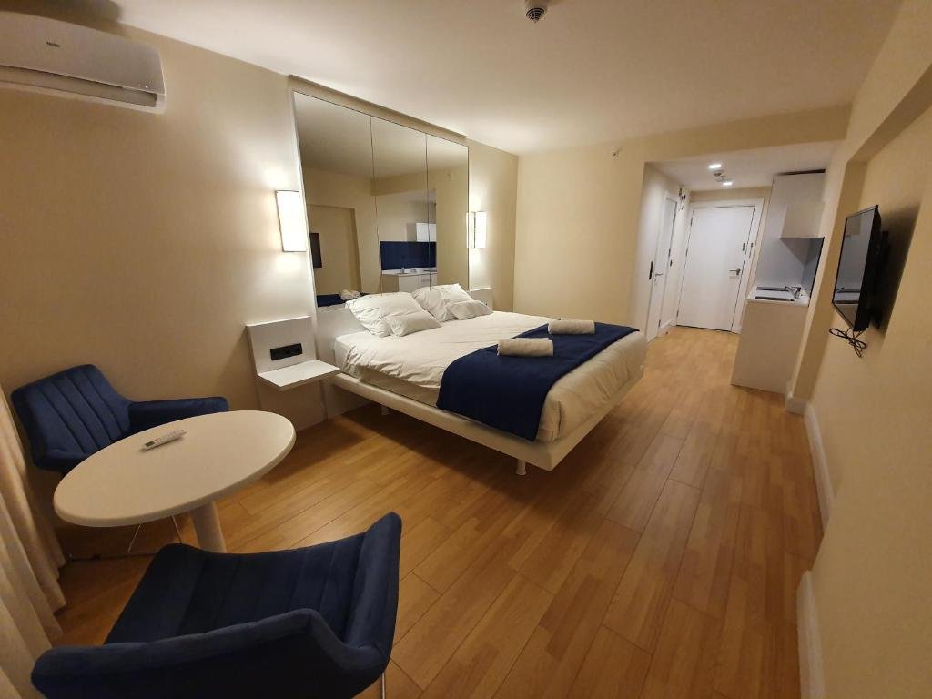 Батуми: Batumi Orbi City Beach Studio Apartment Block A