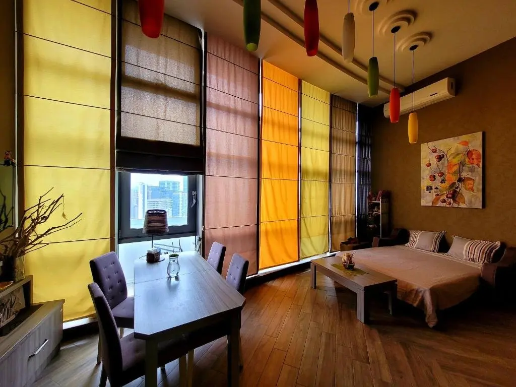 Батуми: 2 levels penthouse with a SUNSET SEA VIEW! Balcony and window 8x4m!