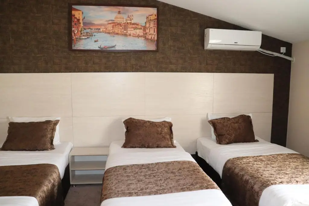 Ташкент: City Hotel