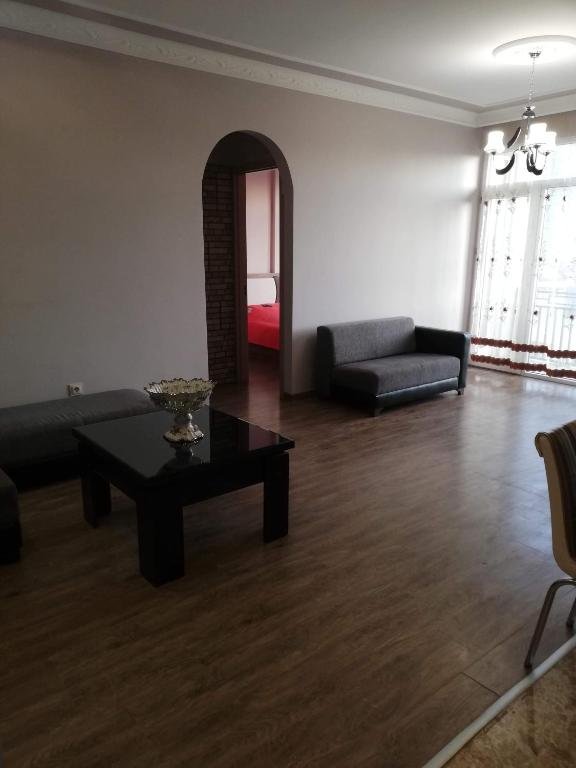 Батуми: Apartamenti irina