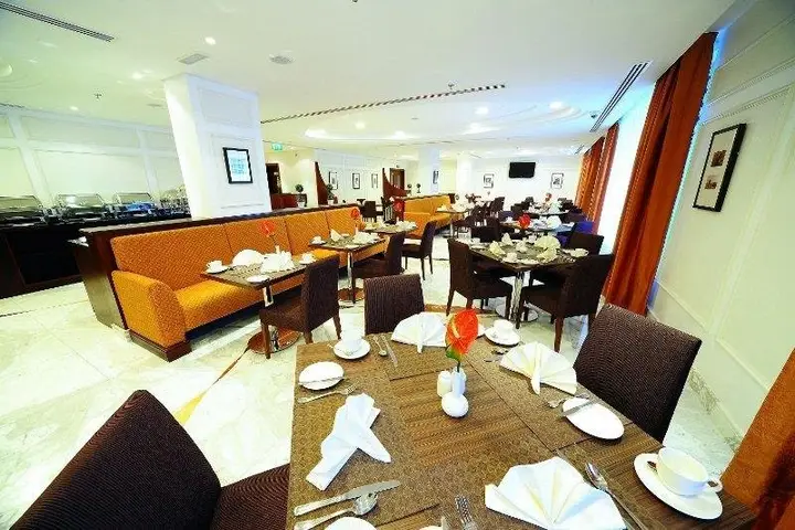 Дубай: Hallmark Hotel