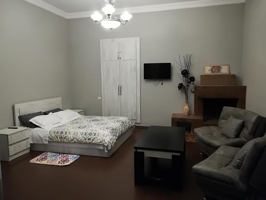 Тбилиси: apartment agmashenebeli