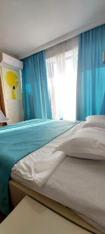 Батуми: Batumi Beach Tower Sea Front Aparthotel