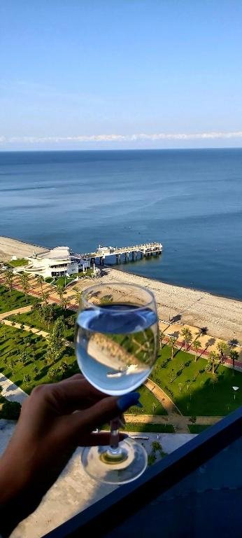 Батуми: Batumi Beach Tower Sea Front Aparthotel