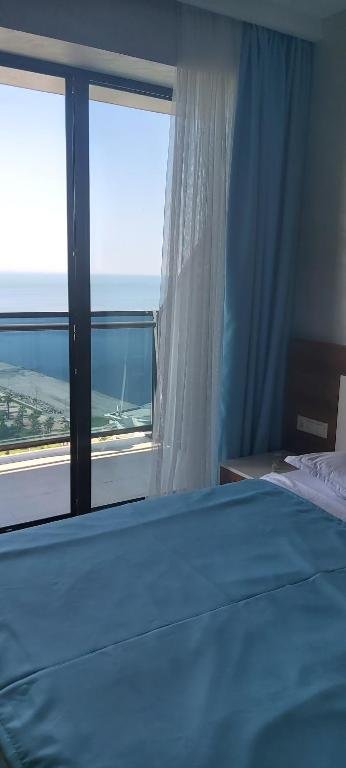 Батуми: Batumi Beach Tower Sea Front Aparthotel