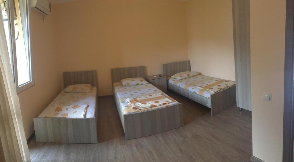 Батуми: Mgzavrebi Batumi-Gonio Hotel