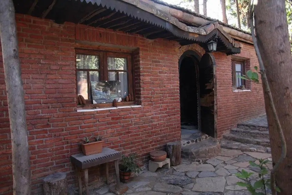 Тбилиси: A Stone man's house