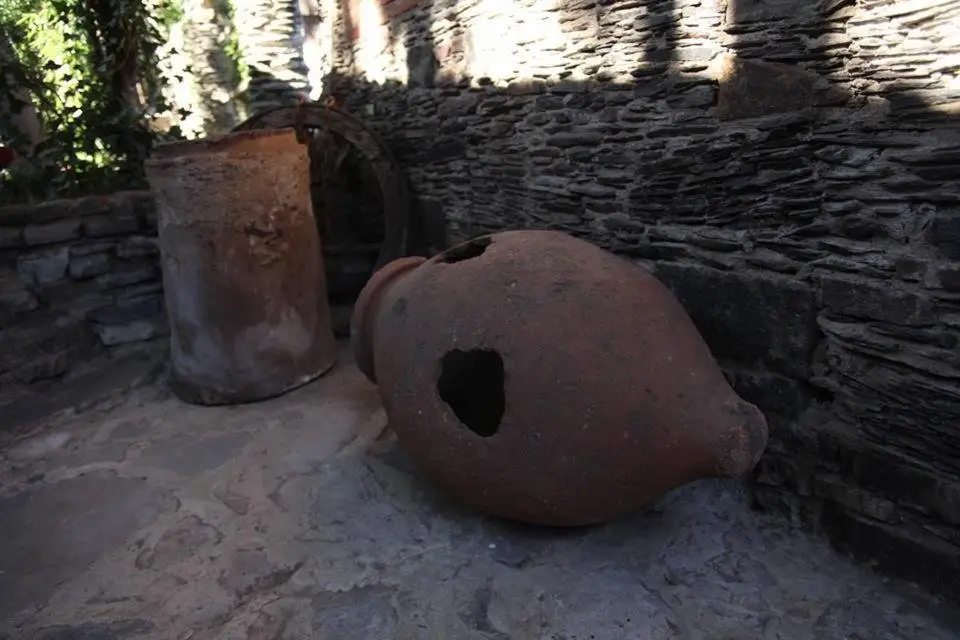 Тбилиси: A Stone man's house