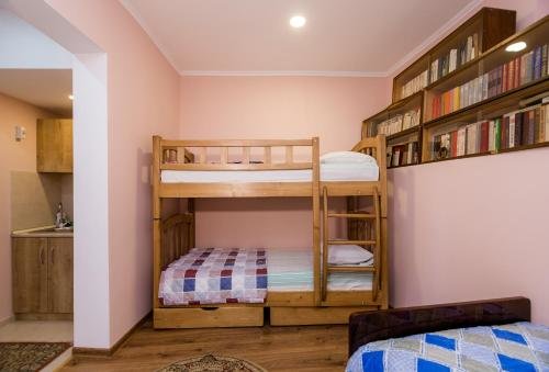 Тбилиси: Anzori House