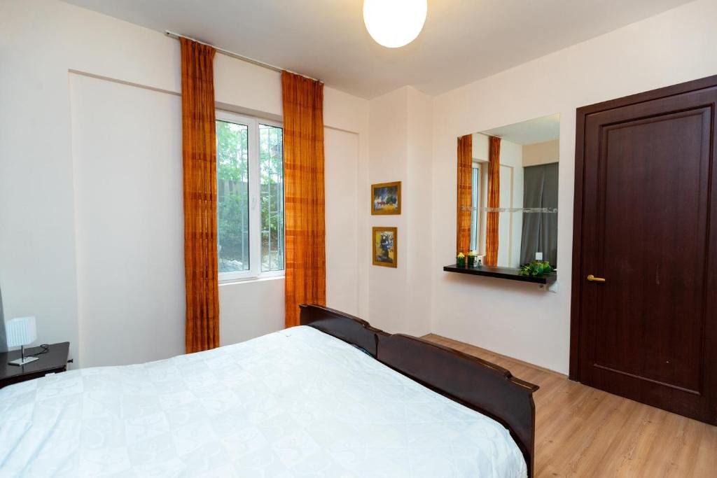 Тбилиси: Apartment on Pekini Avenue