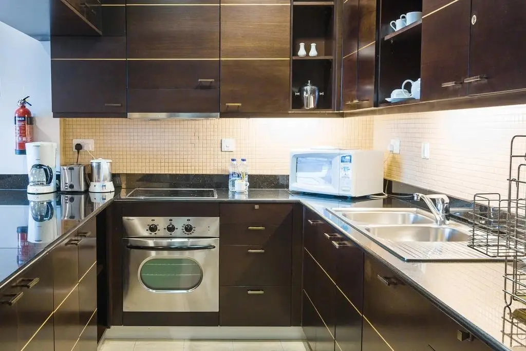 Дубай: Park Hotel Apartments