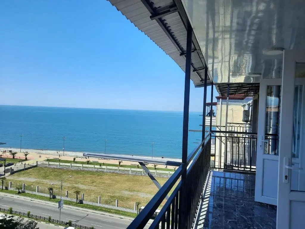 Батуми: Apartment in Khimshiashvili with sea view