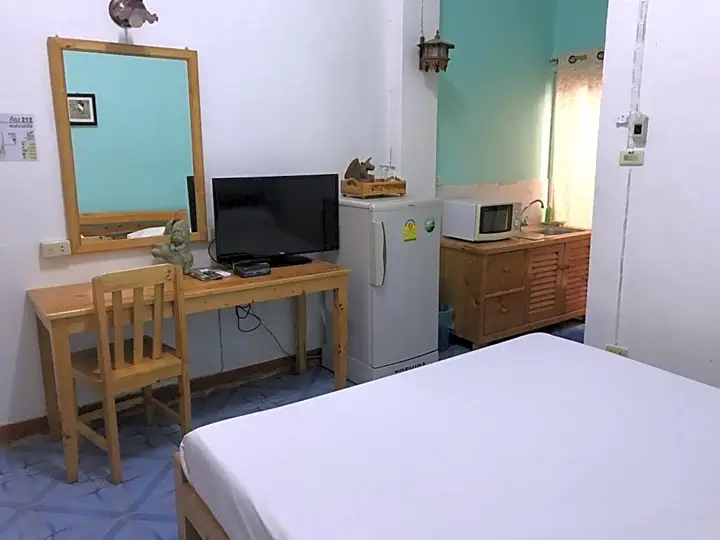 Чиангмай: Apinya Court