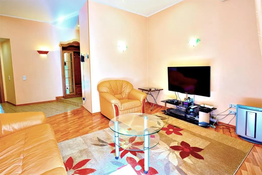 Apartment with terrace in historical centre — фото 1