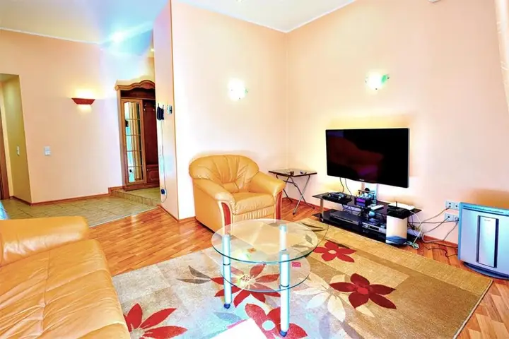 Минск: Apartment with terrace in historical centre