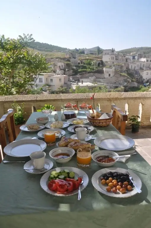 Ургуп: Aravan Evi