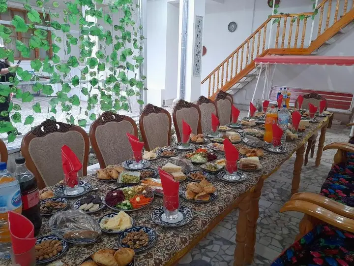 Бухара: Parvina