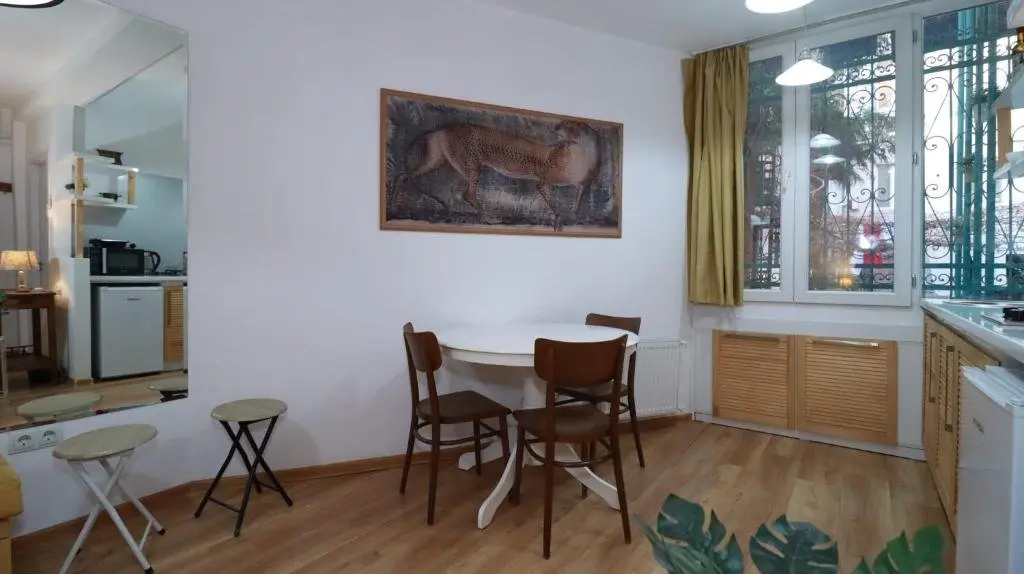 Тбилиси: Wehost Heart Of Tbilisi Studio