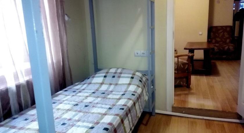 Тбилиси: Hostel at 19