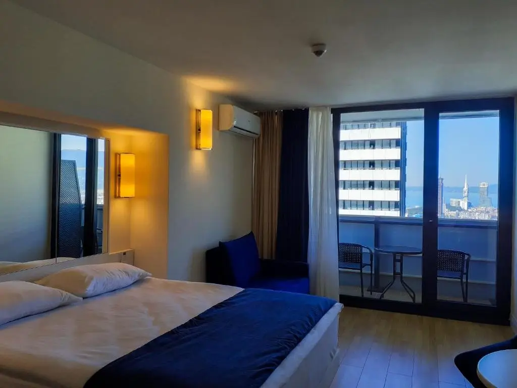 Батуми: Studio On 42Th Floor Orbi City
