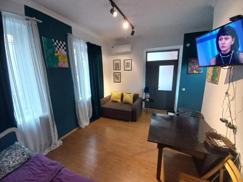 Тбилиси: Studio For 4 Guests On Silver Street