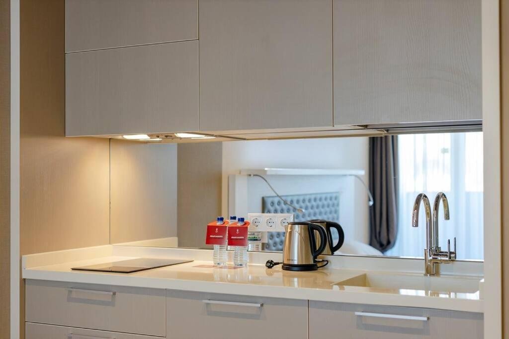 Батуми: Stylish Studio Apartment In The Heart of Batumi