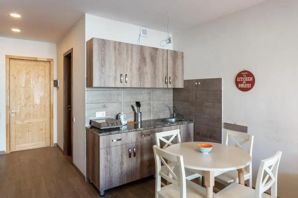 Гудаури: Stylish Ski In Out Apartment In 50 Metres From Gondola For 4