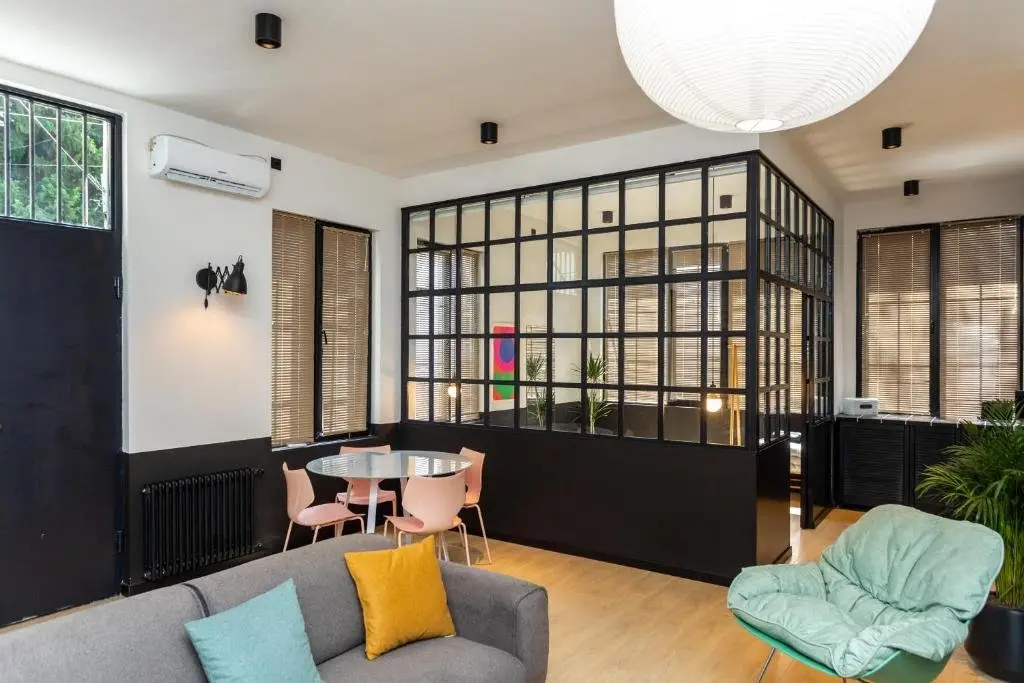 Тбилиси: Super Stylish Apartment For 4 Near Fabrika