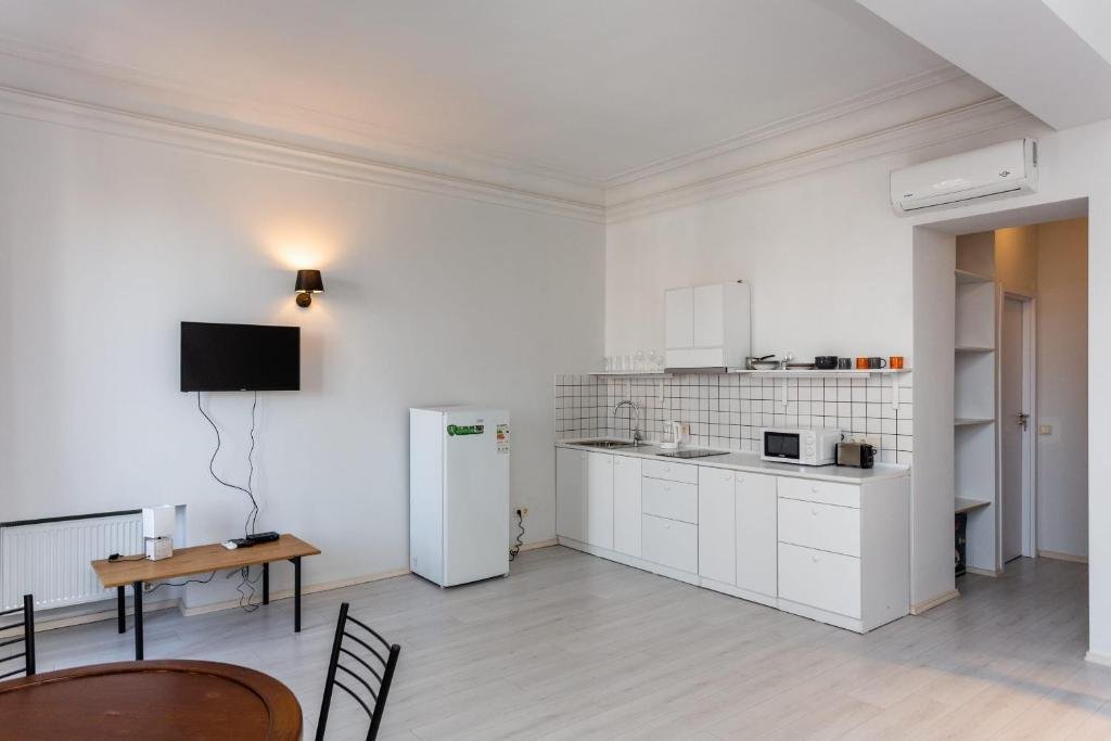 Тбилиси: Super Stylish And Spacious 3 Seperated Apartments For 6 People