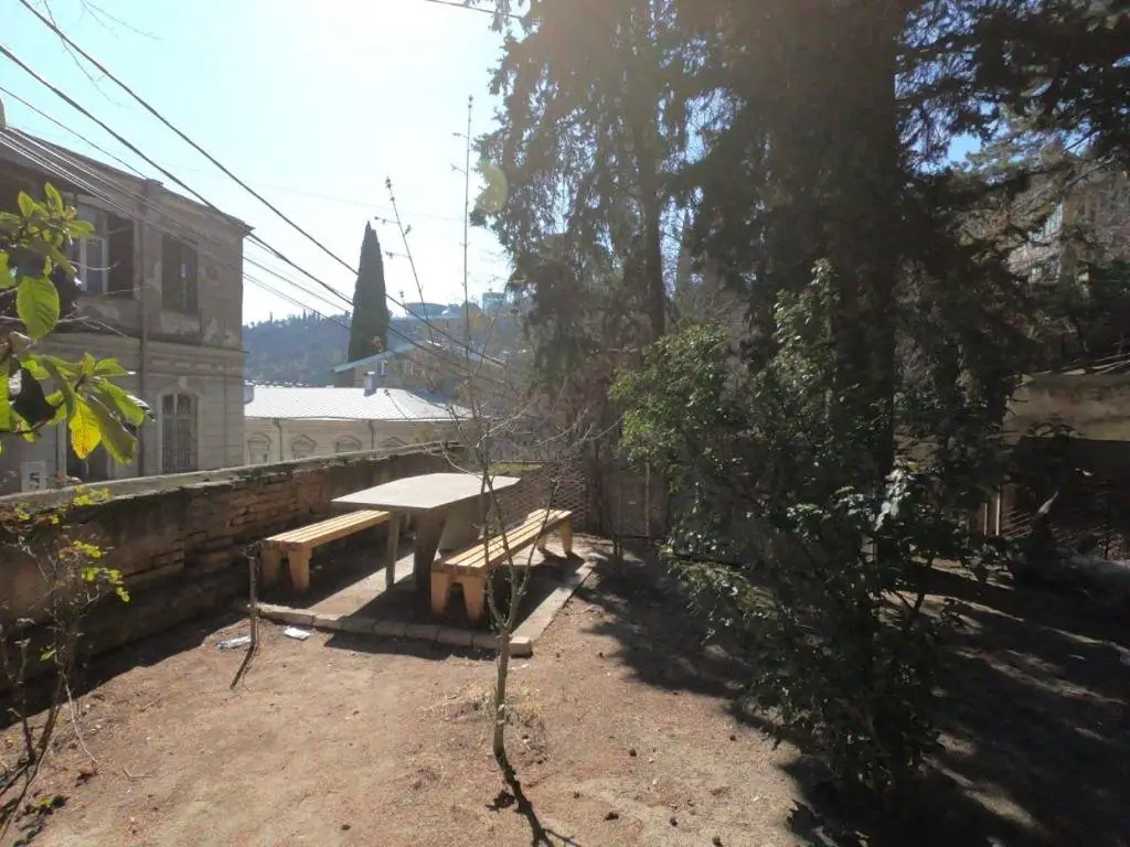 Тбилиси: Zuras Great Studio In Old Tbilisi